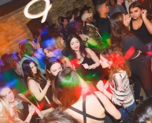 How Much Are Entry Fees To Nightclubs In Toronto?